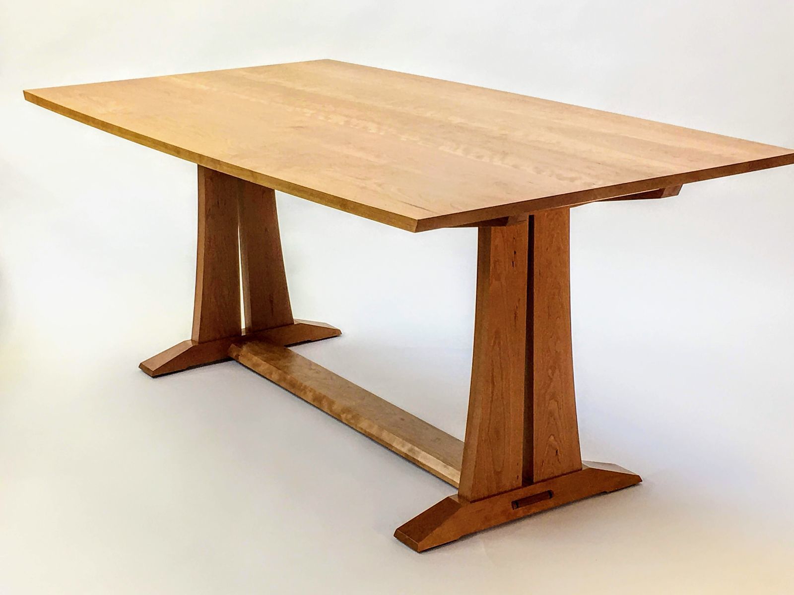 Cherry Extendable Dining Table with Hidden On-Board Storage for Leaves ...