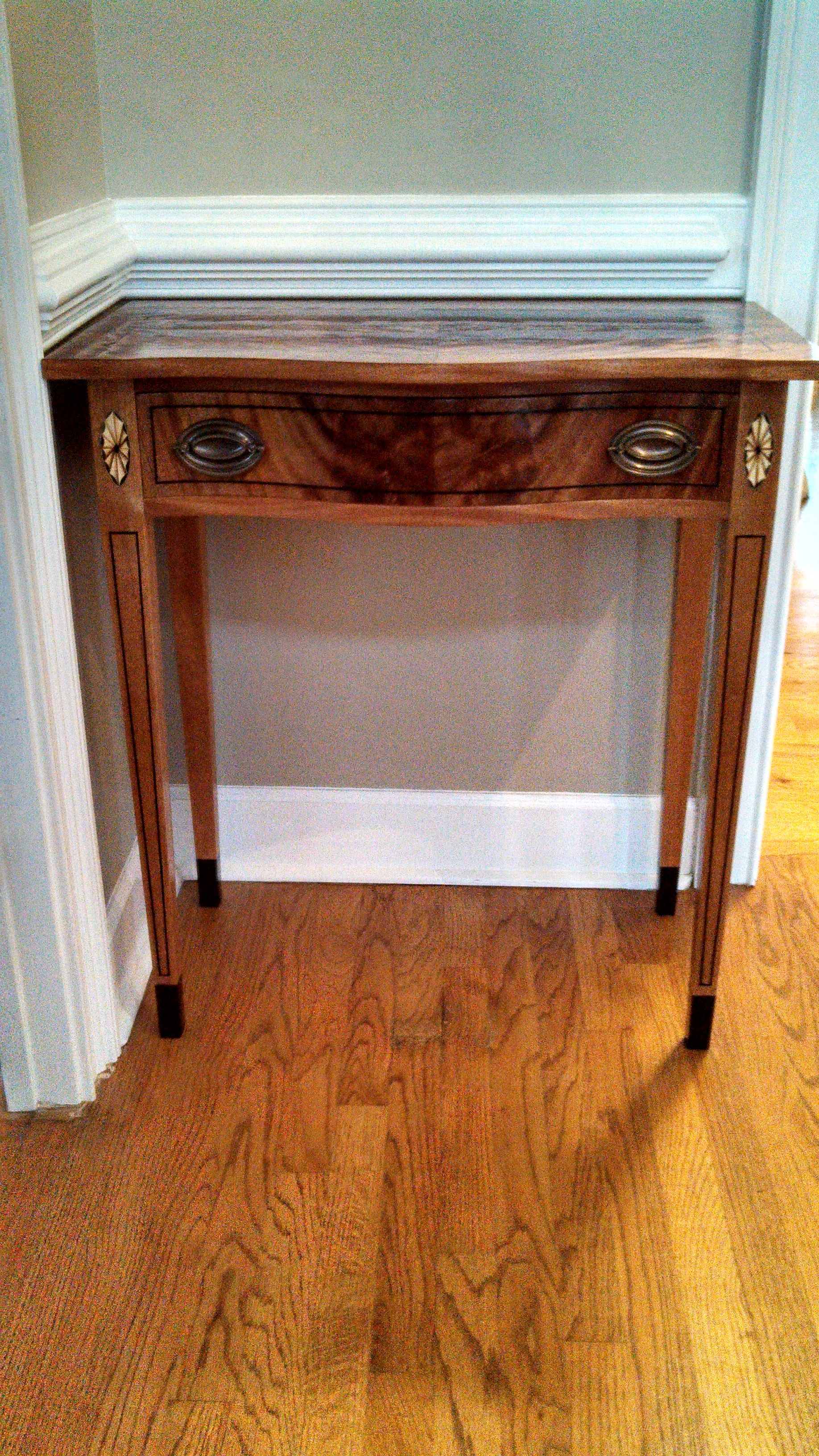 Federal Entry Table - FineWoodworking