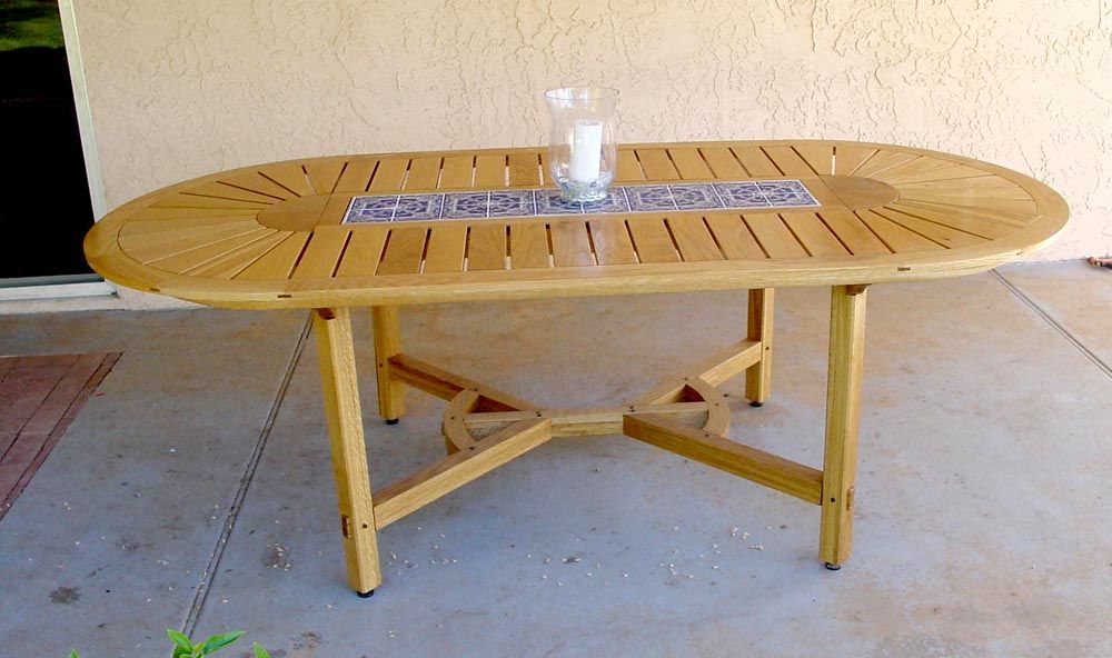 Hayrake Base on an Outdoor Dining Table - FineWoodworking