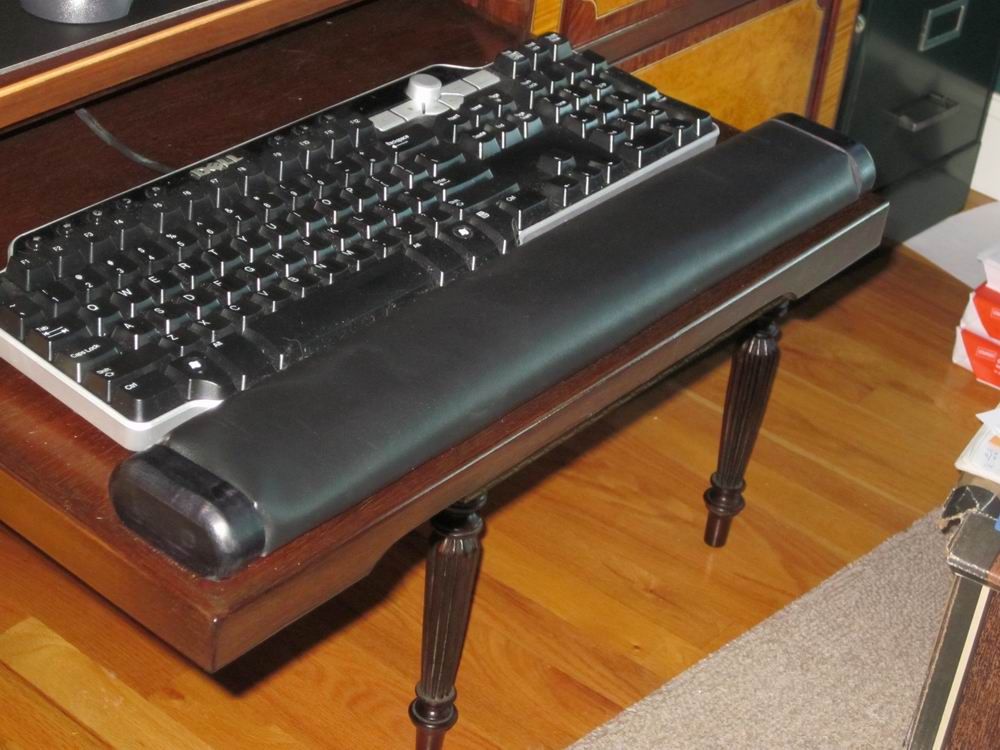Keyboard wrist protector. - FineWoodworking