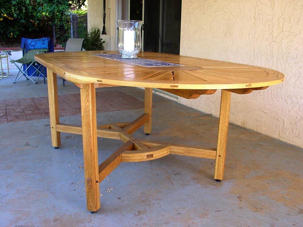 Hayrake Base on an Outdoor Dining Table - FineWoodworking