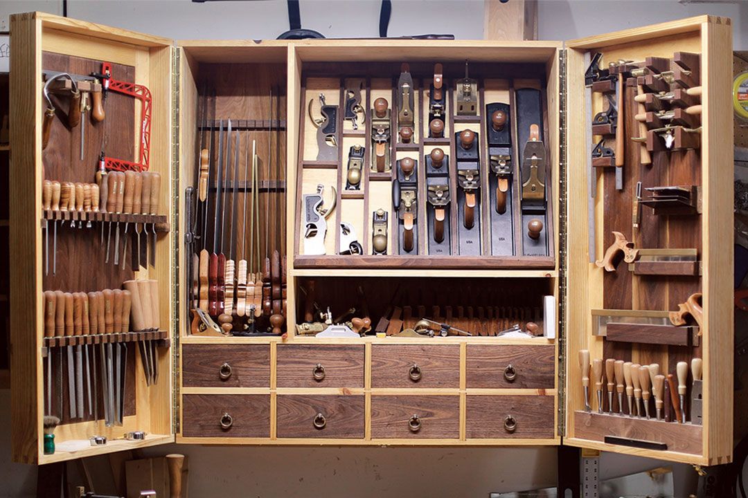 279- Southern Yellow Pine and Walnut Toolbox - FineWoodworking