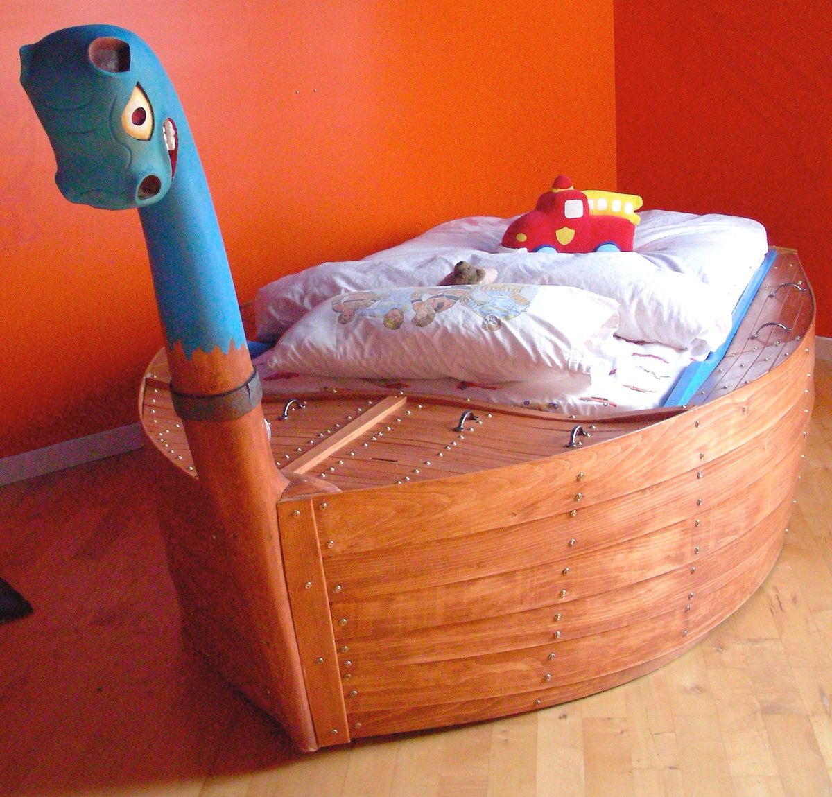 Viking boat bed FineWoodworking