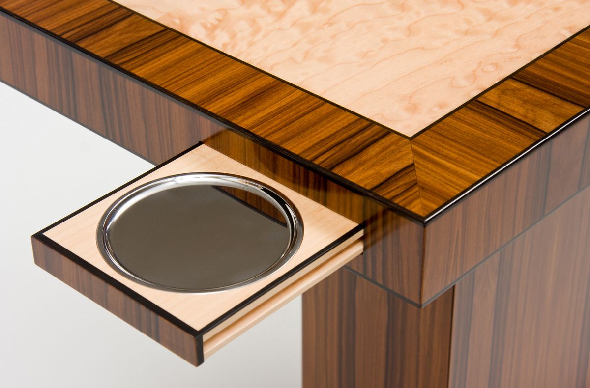 Incredible table tricks the eye - FineWoodworking