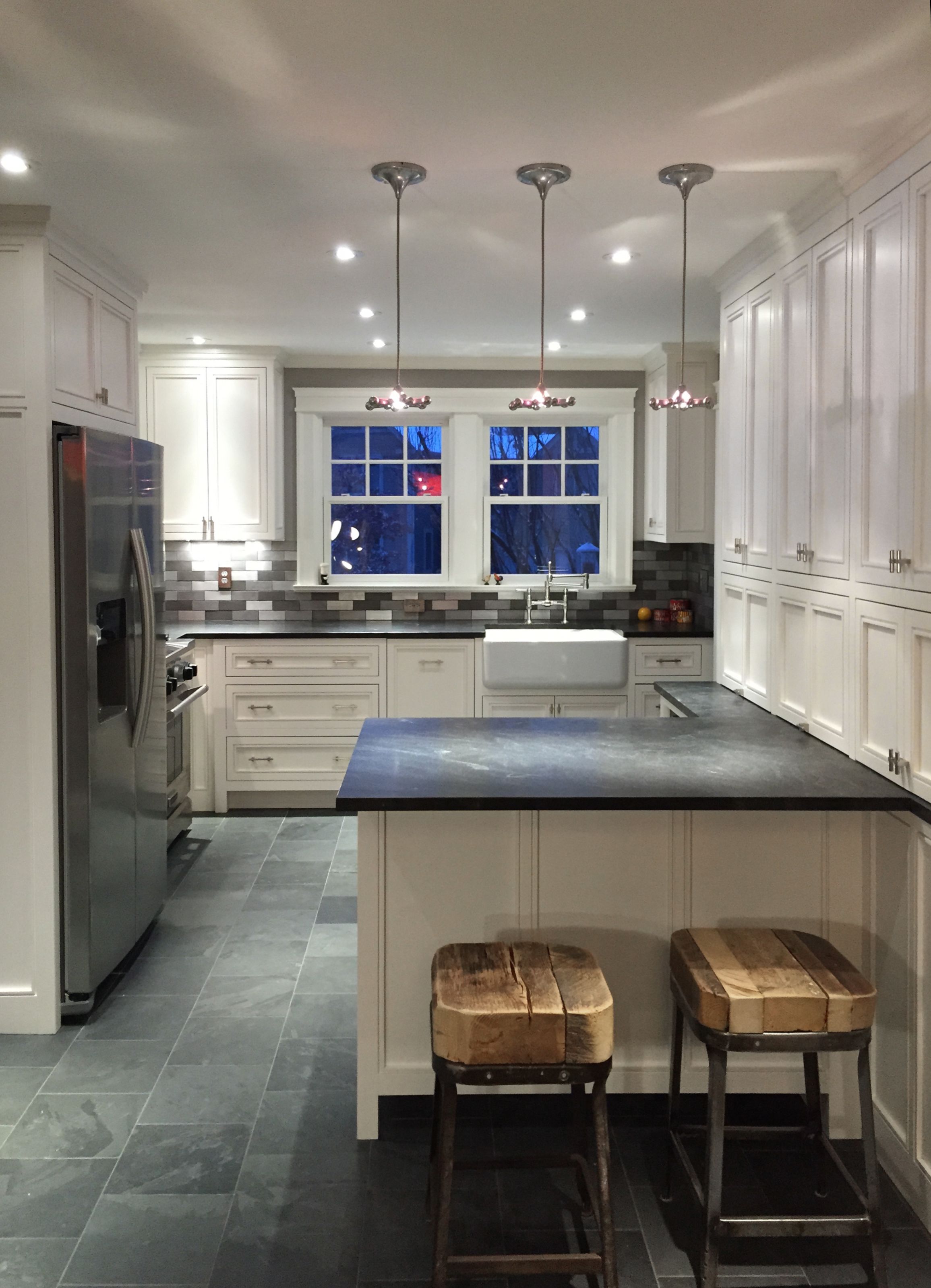 Grey and white transitional kitchen - Fine Homebuilding