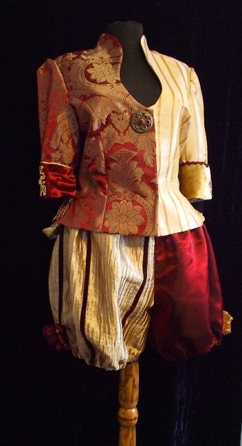 Jester Costume - Threads