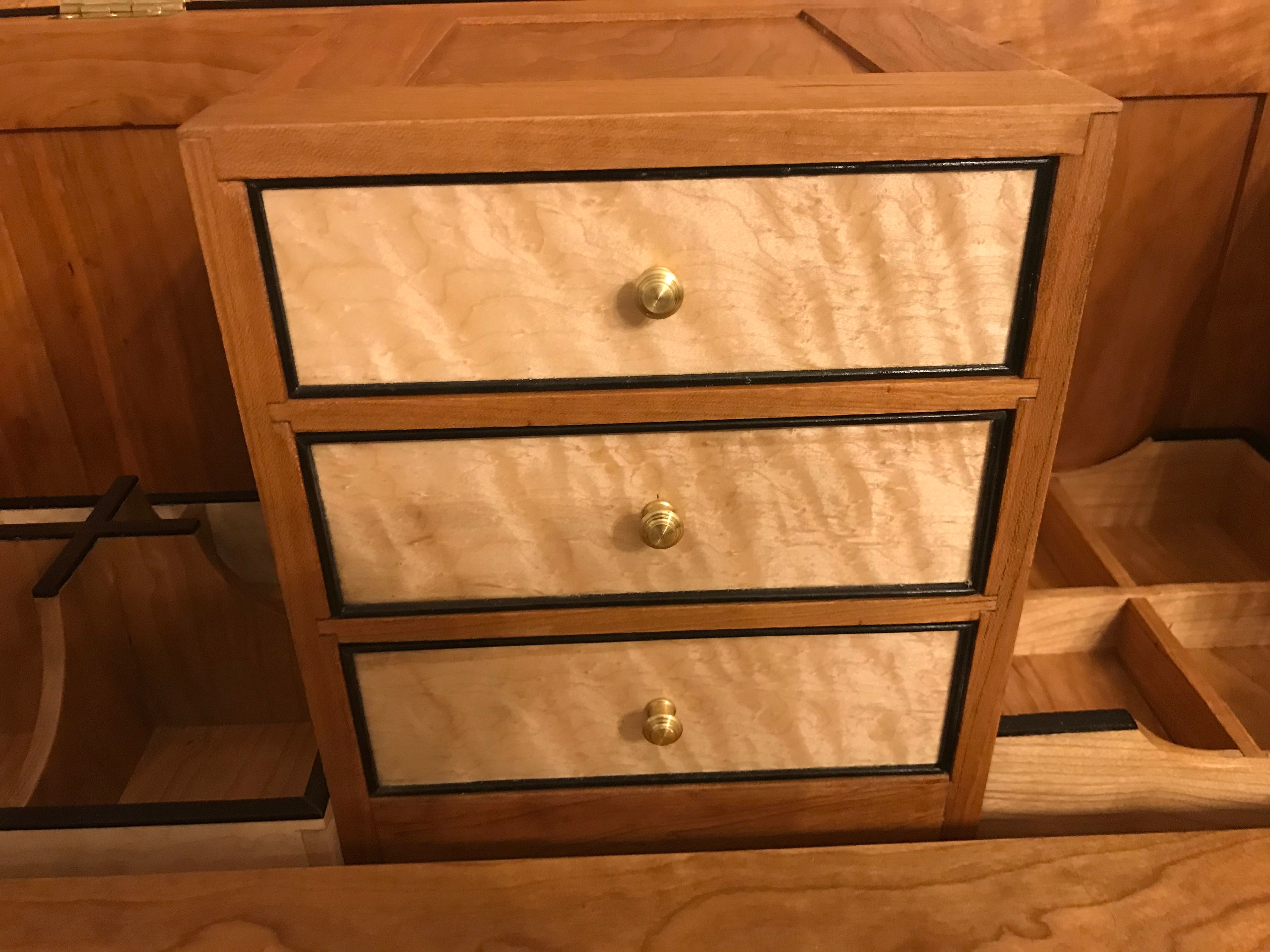 Campaign Safari Bar Case - FineWoodworking