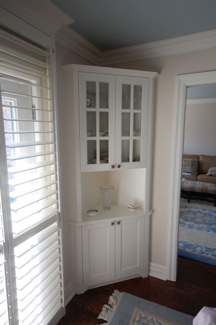 corner dining room cabinets