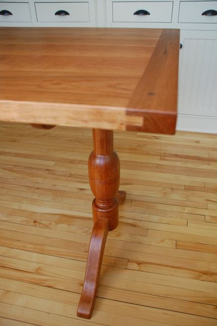 Shaker style dining table - FineWoodworking