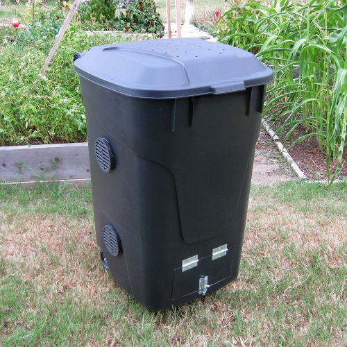 Building a Compost Bin - FineGardening