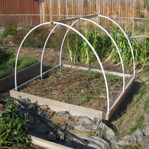 how-to-make-a-raised-garden-bed-cover-with-hinges