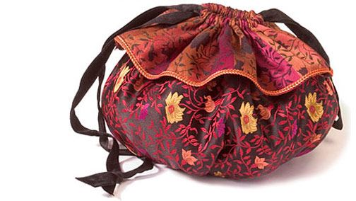 4 Quick DIY No-Sew Silk Handbags!