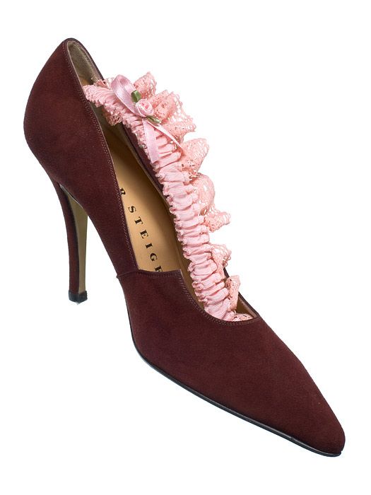 Madame Pump Adores The Ultimate Bespoke Shoe Shaper Made in the USA! Threads