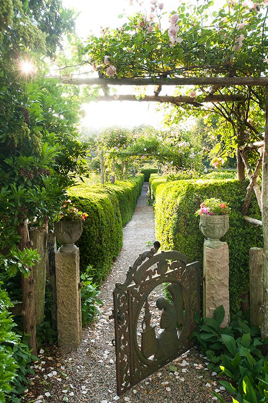 21 Garden Gate Design Ideas to Jumpstart Your Next Project - Fine ...