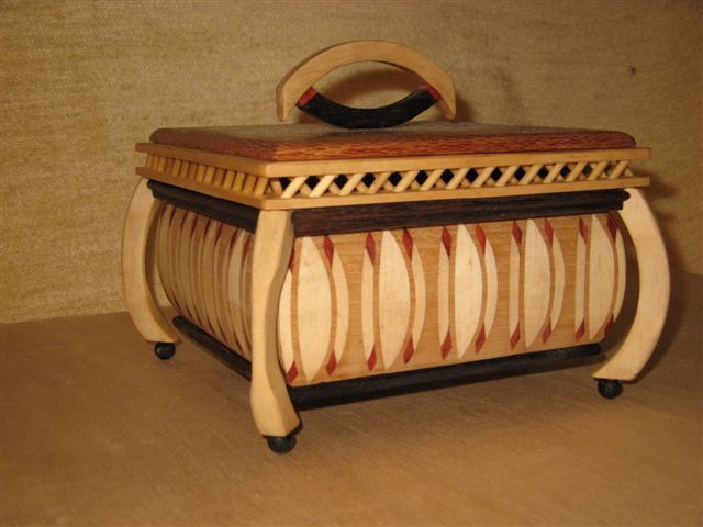 The Suspended Box - FineWoodworking