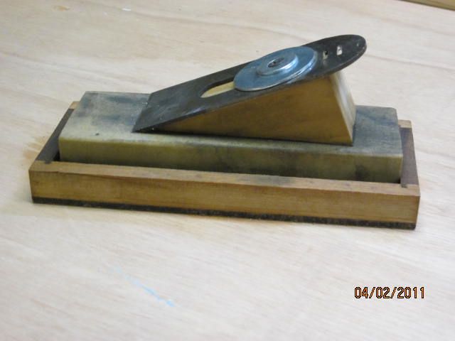 Block plane store sharpening jig