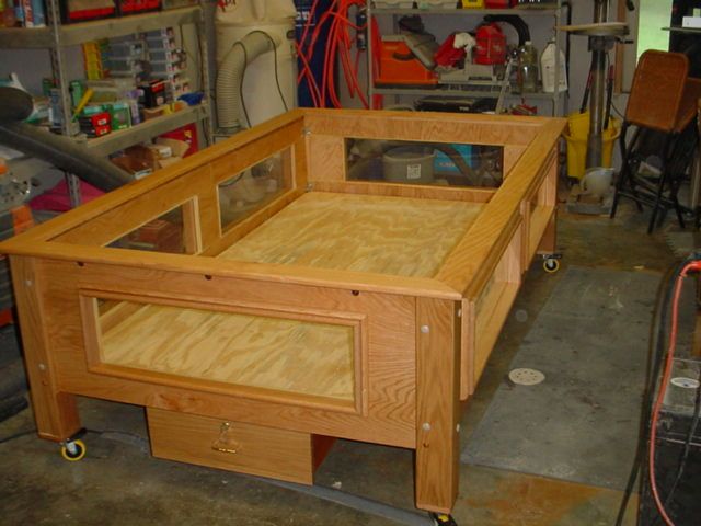 Train table for lobby of Childrens Hosptial - FineWoodworking