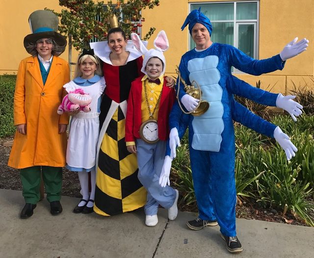 The Wonderland Family – Halloween Costumes