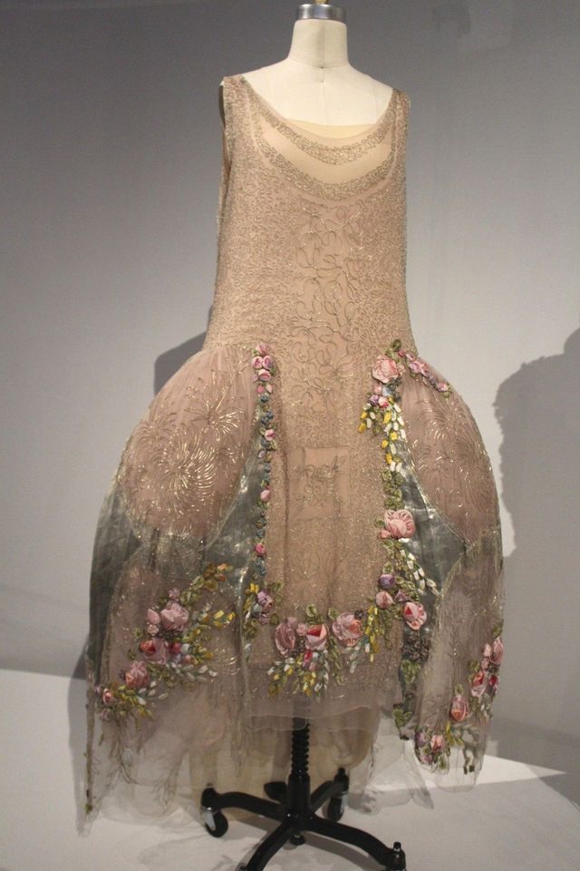 An Inside Look at the Exhibition Manus x Machina: Fashion in an Age of ...