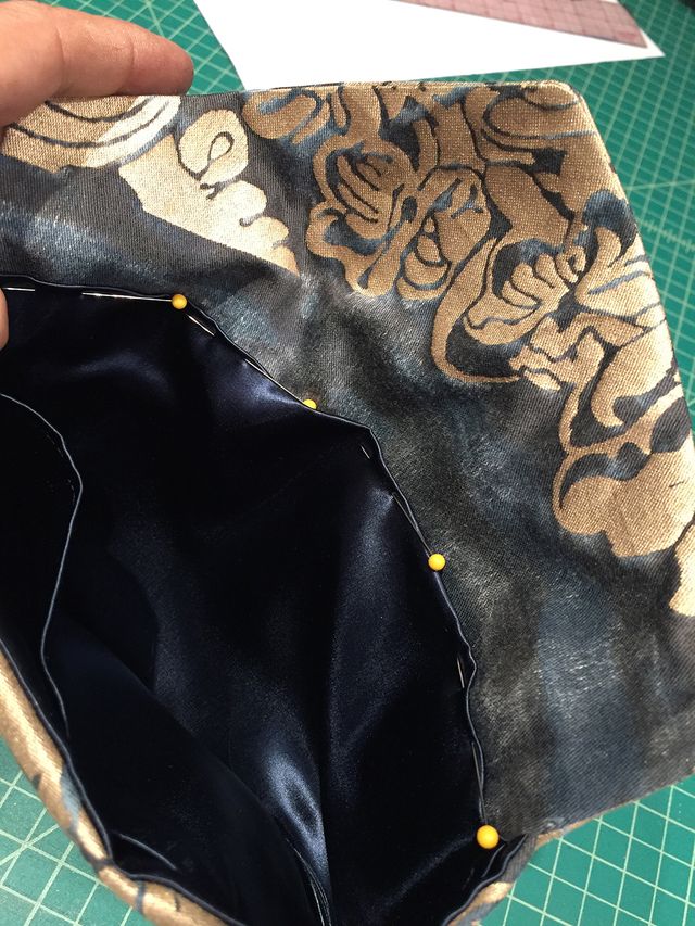 How to Make a Fortuny Gladstone Bag, The Finale - Threads