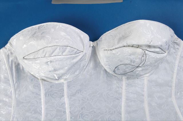 How to Turn Ready-made Bras into Strapless Dress Support - Threads