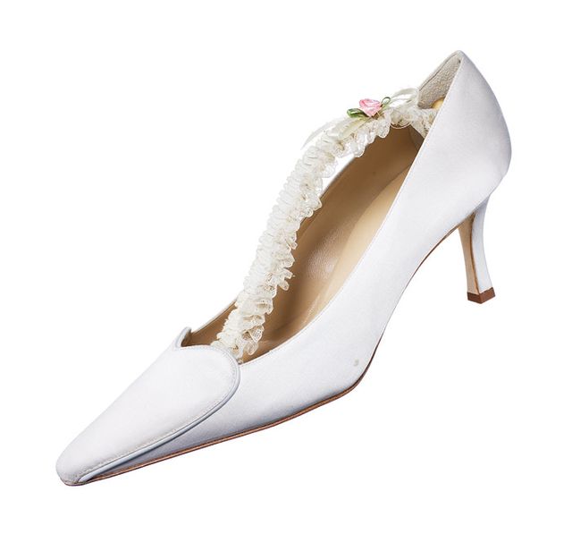 Madame Pump Adores The Ultimate Bespoke Shoe Shaper Made in the USA! Threads