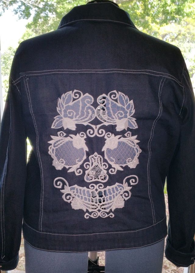 Denim Jacket with embroidery - Threads