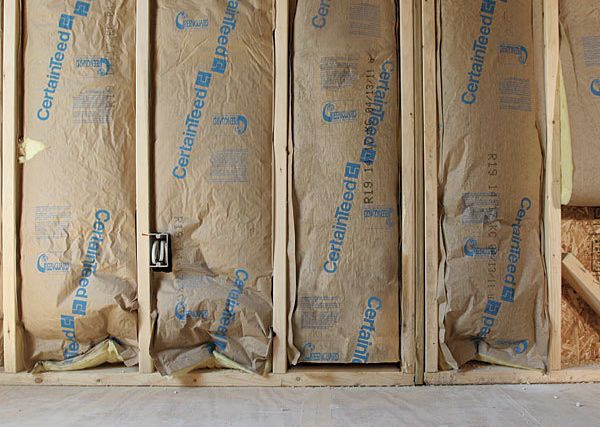 What Batt Fiberglass Insulation Is Made Of