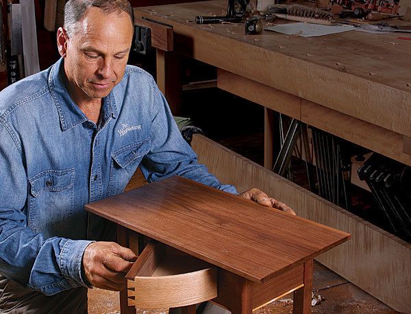 How to build an artful easel - FineWoodworking