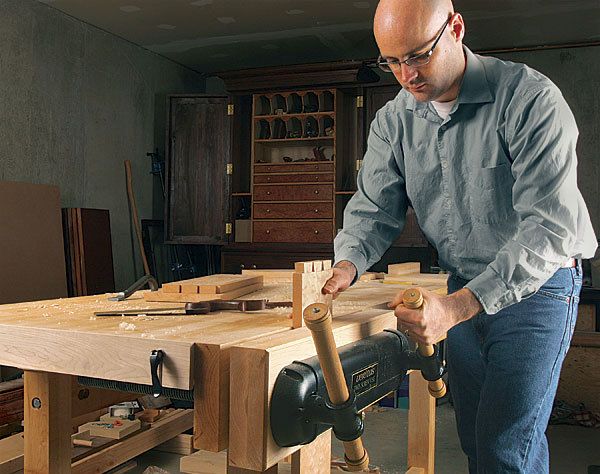 Bench store vise hardware