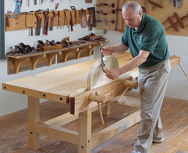 A Short History of Workbenches - FineWoodworking