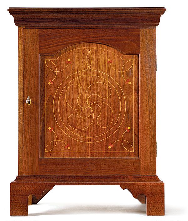 Pennsylvania Spice Box with Line-and-Berry Inlay - FineWoodworking