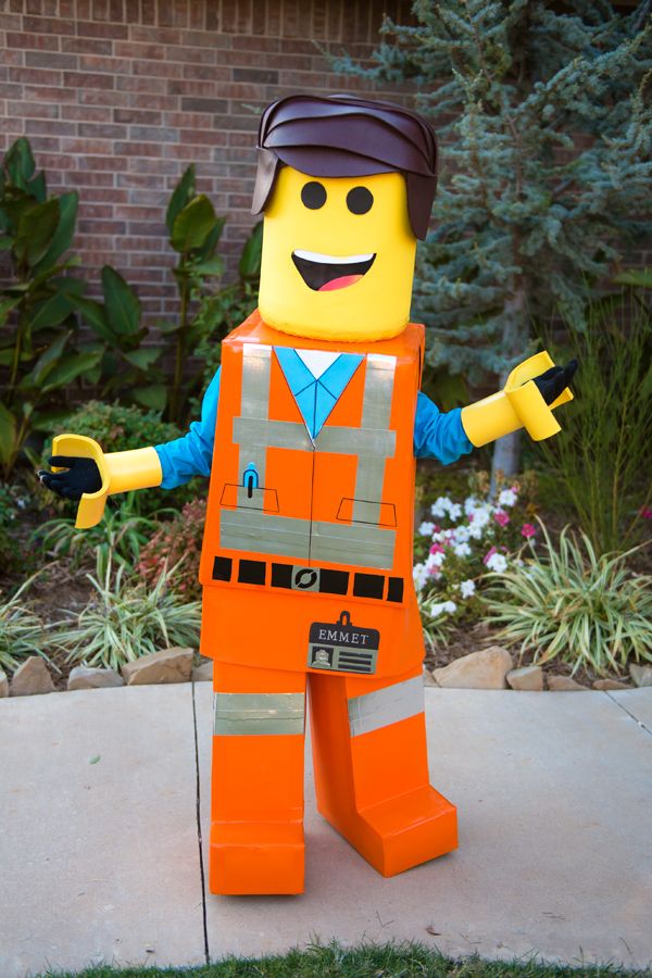 Emmet lego 2025 movie costume