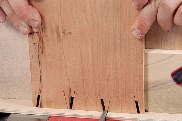 Cutting dovetails with 2024 a router