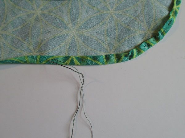 How to Sew a Full Apron - Threads