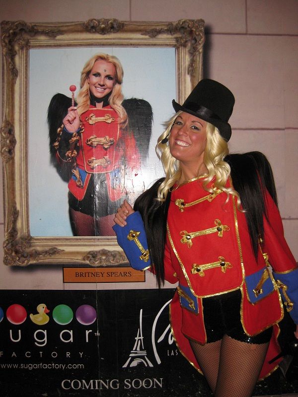 Britney Spears costume in Las Vegas for Halloween - Threads