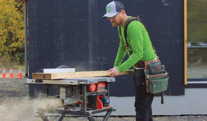 Dewalt table discount saw battery powered