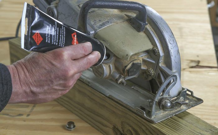 what kind of oil for circular saw blade? 2