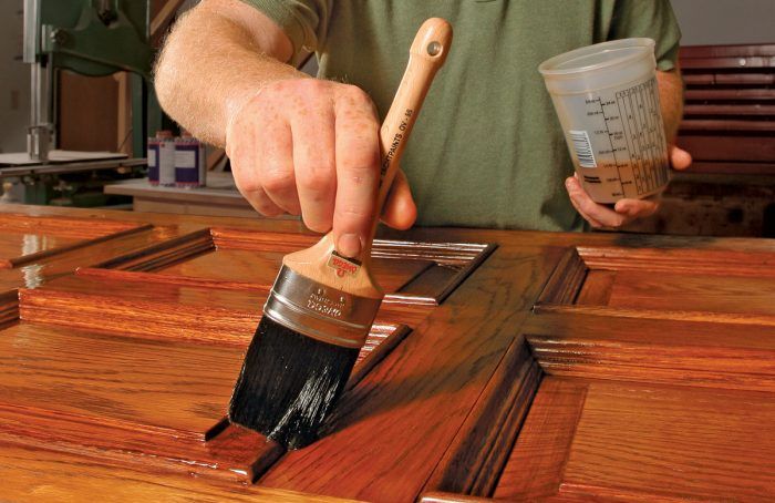 Pros and Cons of Varnish Finish for Wood