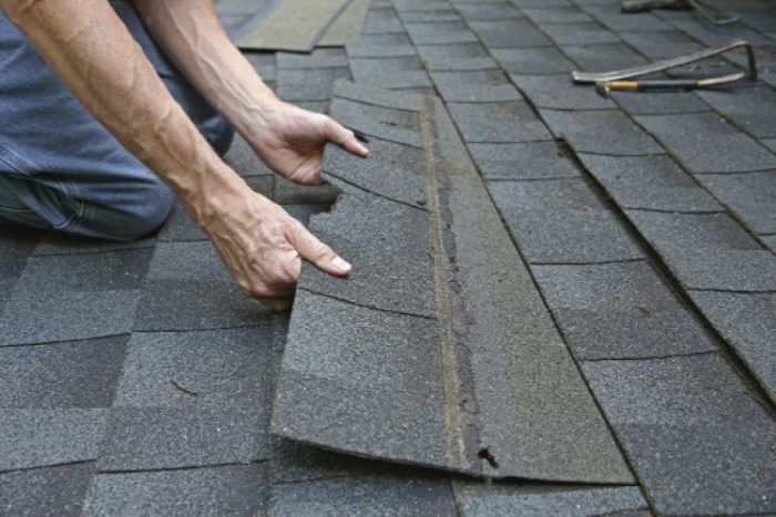 Replacing an Asphalt Shingle - Fine Homebuilding