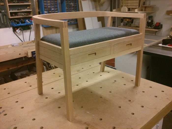 Small seating bench - FineWoodworking