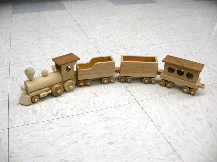 Build a wooden train online