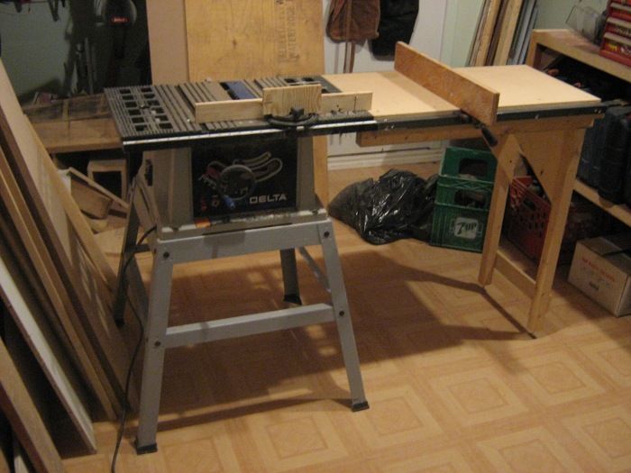Making a Table Saw Extension and Cross Cut Sled - I Like To Make Stuff