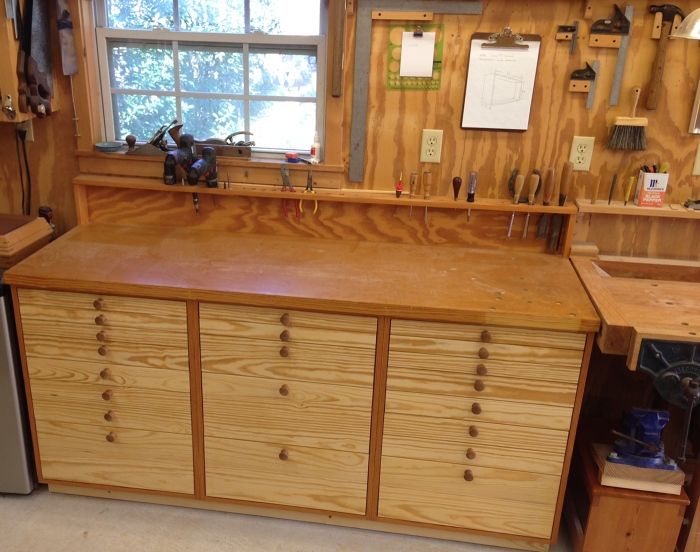 Versatile shop cabinets - FineWoodworking