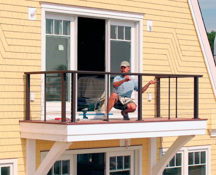 How to Build a Balcony Without Posts: Seamless Design Tips