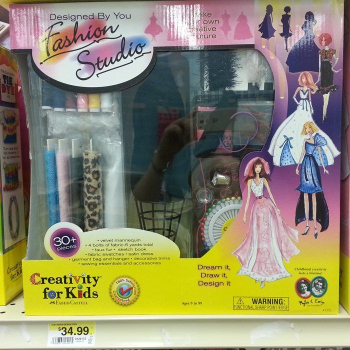 Barbie Fashion Designer Studio, Multi Color : : Toys