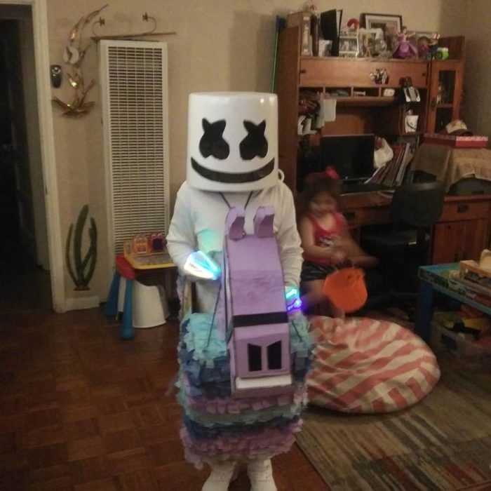 Diy best sale marshmello head