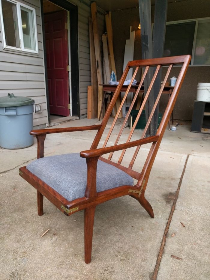 Modern morris 2024 chair