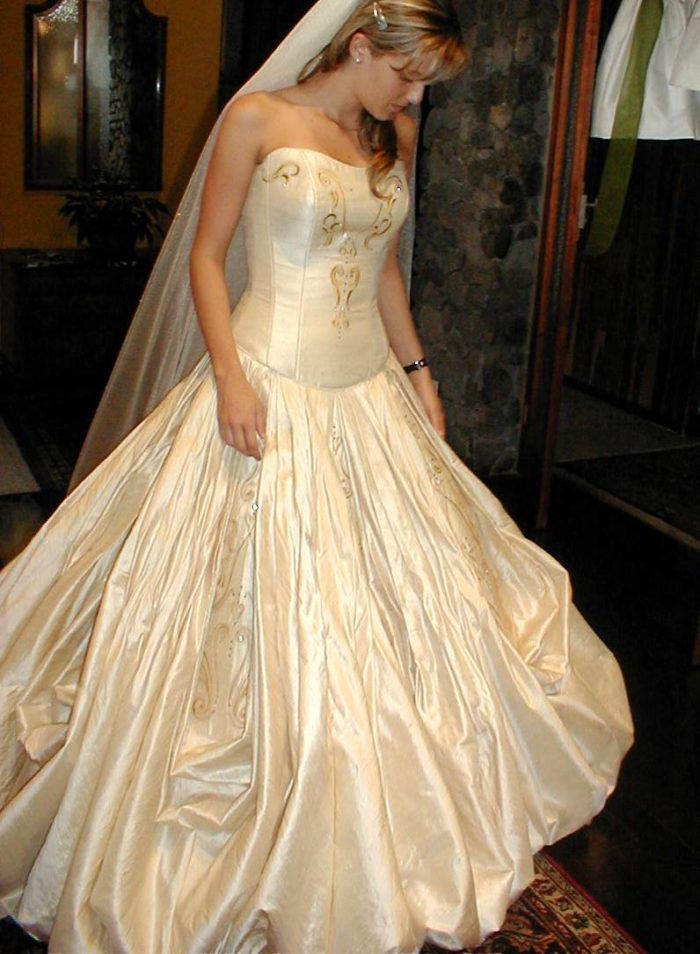 A golden wedding dress!! - Threads