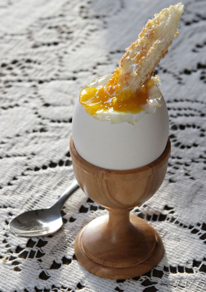 Ceramic Egg Cup with Spoon Rest  Boiled Egg Holder & Vintage Egg